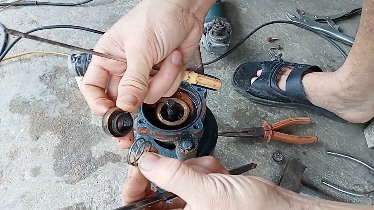 Cách thay phớt máy bơm nước